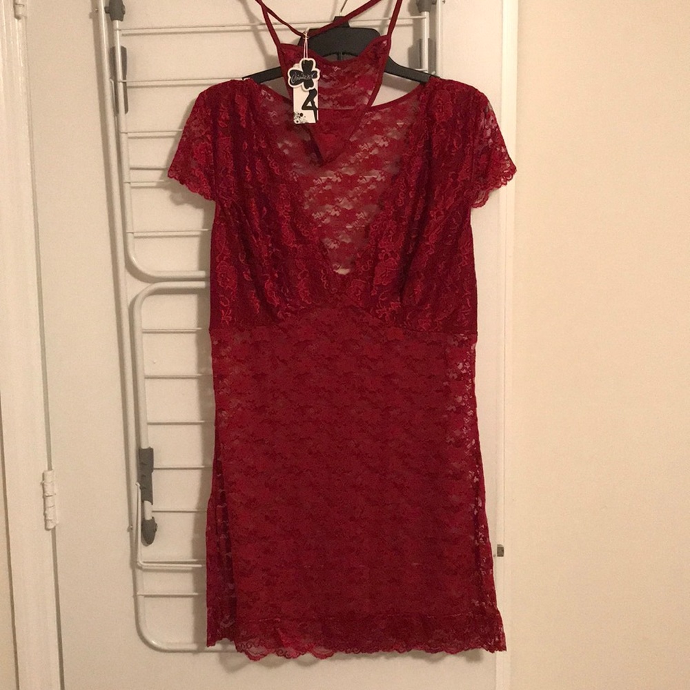 Lacy deep v neck lingerie set: dress + g string